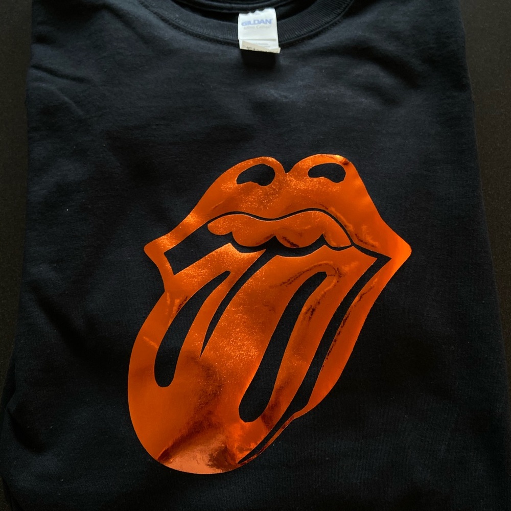 New Long Sleeve Tongue Tee shirt